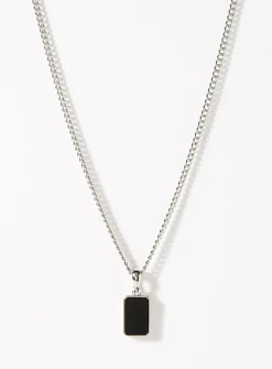 Accent plate necklace