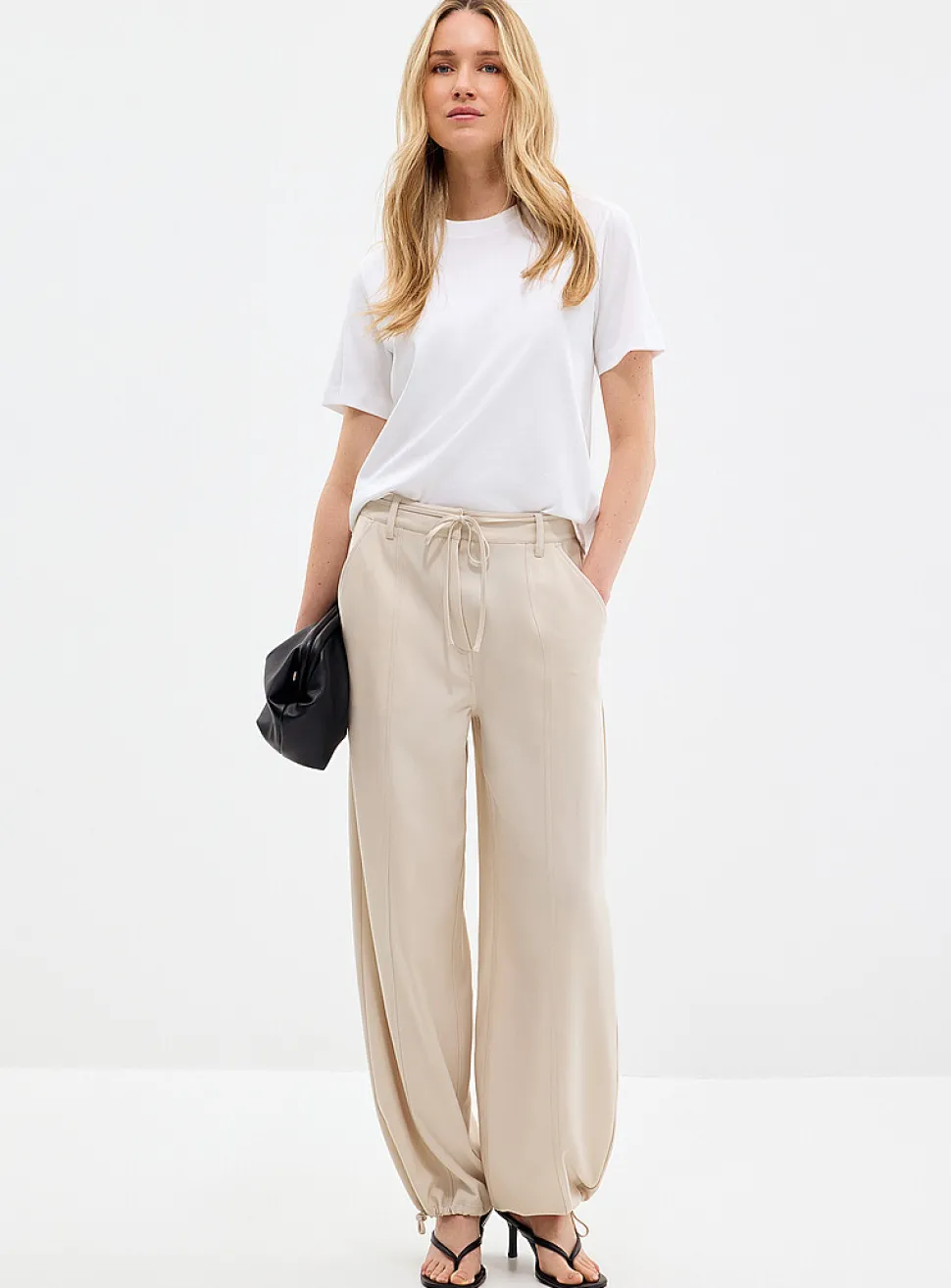 Amaze drawstring ankles flowy pant