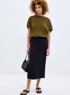 Back slit linen-lyocell skirt
