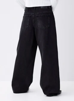 Baggy low-rise jean