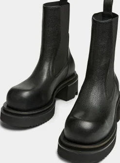 Beatle Bogun Chelsea pebbled leather boots