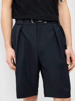 Belted pleat Bermudas