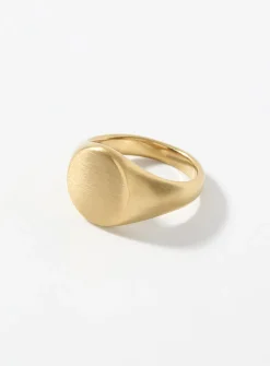 Brushed signet ring