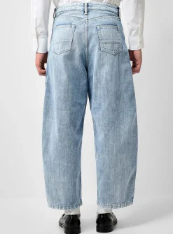 Buttoned-side bleached jean