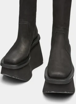 Concordians platform boots