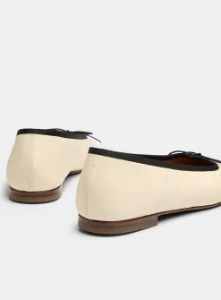 Contrasting piping leather ballet flats