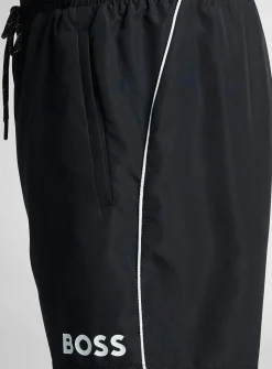 Contrast-trim swim short