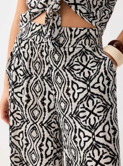 Crinkled texture flowy wide-leg pant
