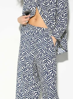 Crinkled texture printed wide-leg pant