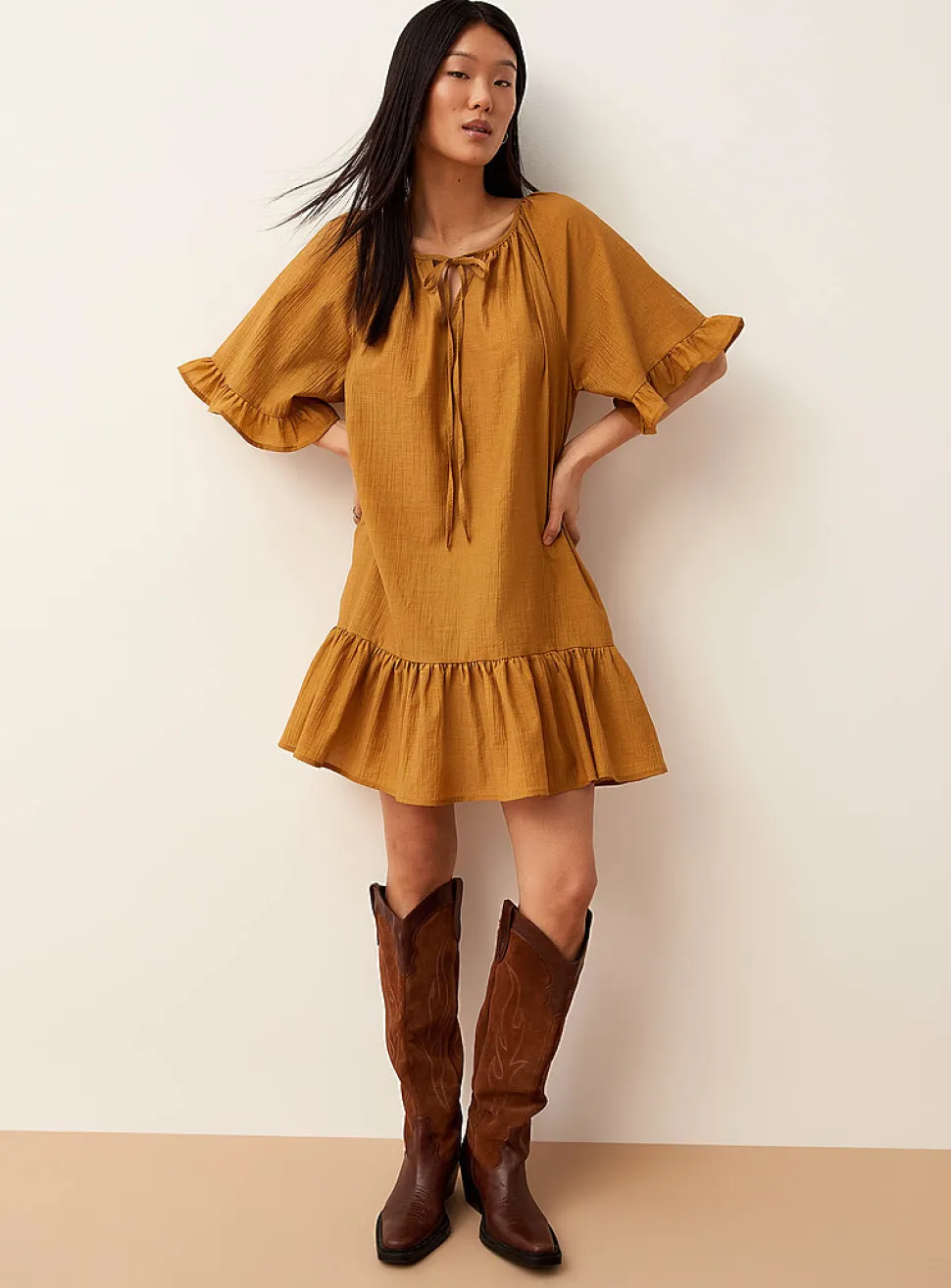 Crinkled texture ruffle-trim minidress