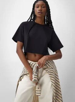 Cropped and loose T-shirt