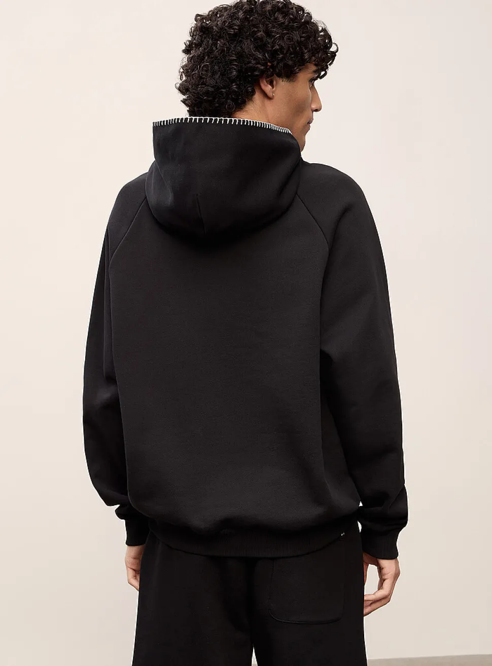 Daro contrast-embroidery hoodie