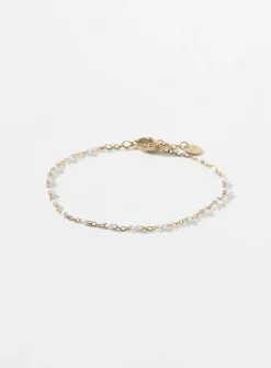 Delicate bead bracelet