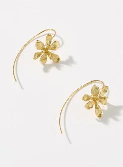Delicate flower earrings