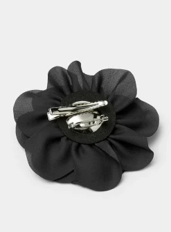 Dome flower brooch