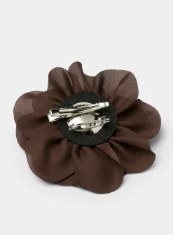 Dome flower brooch