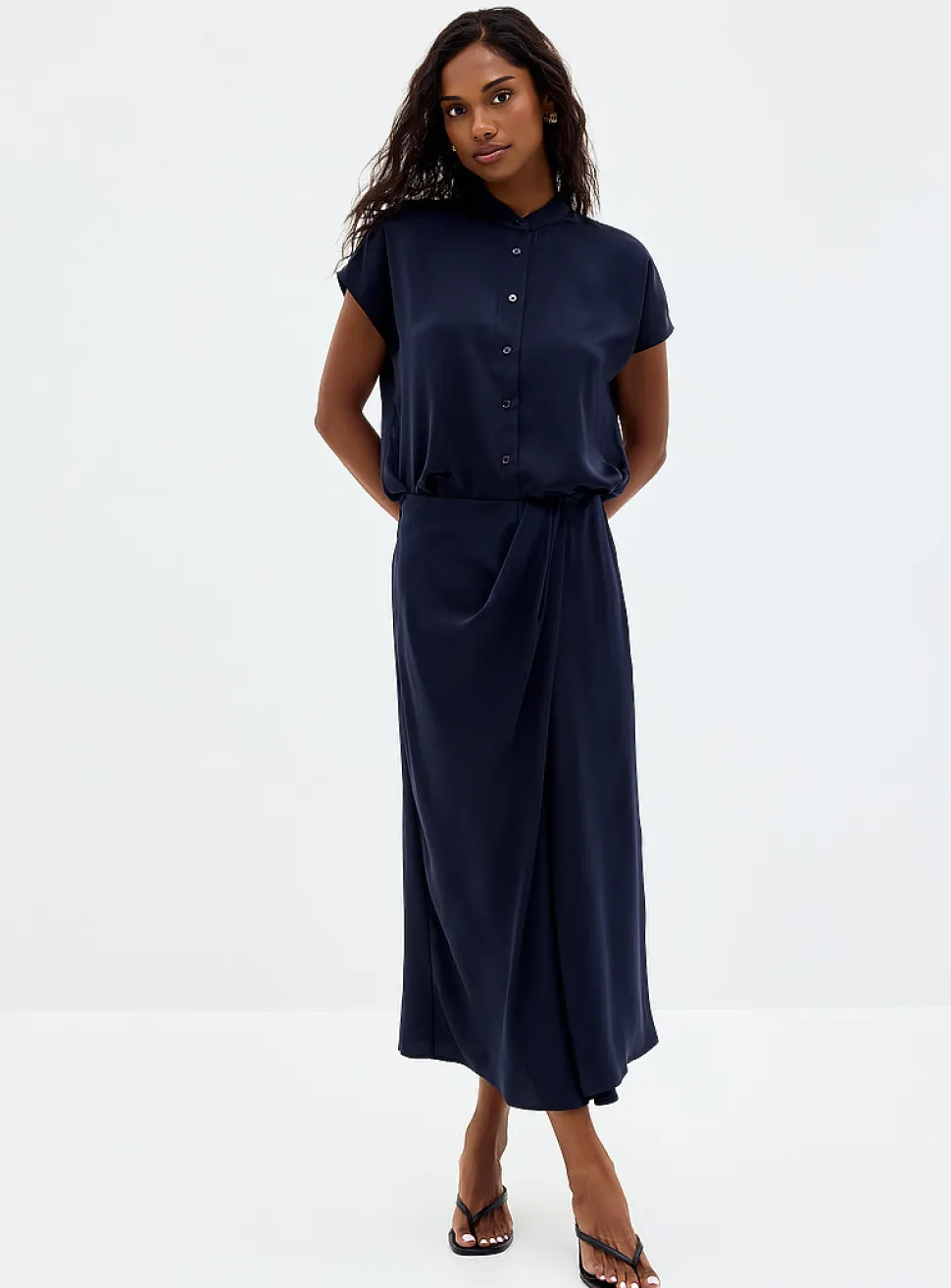 Draped waist satiny skirt