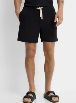 Drawstring-waist chino short