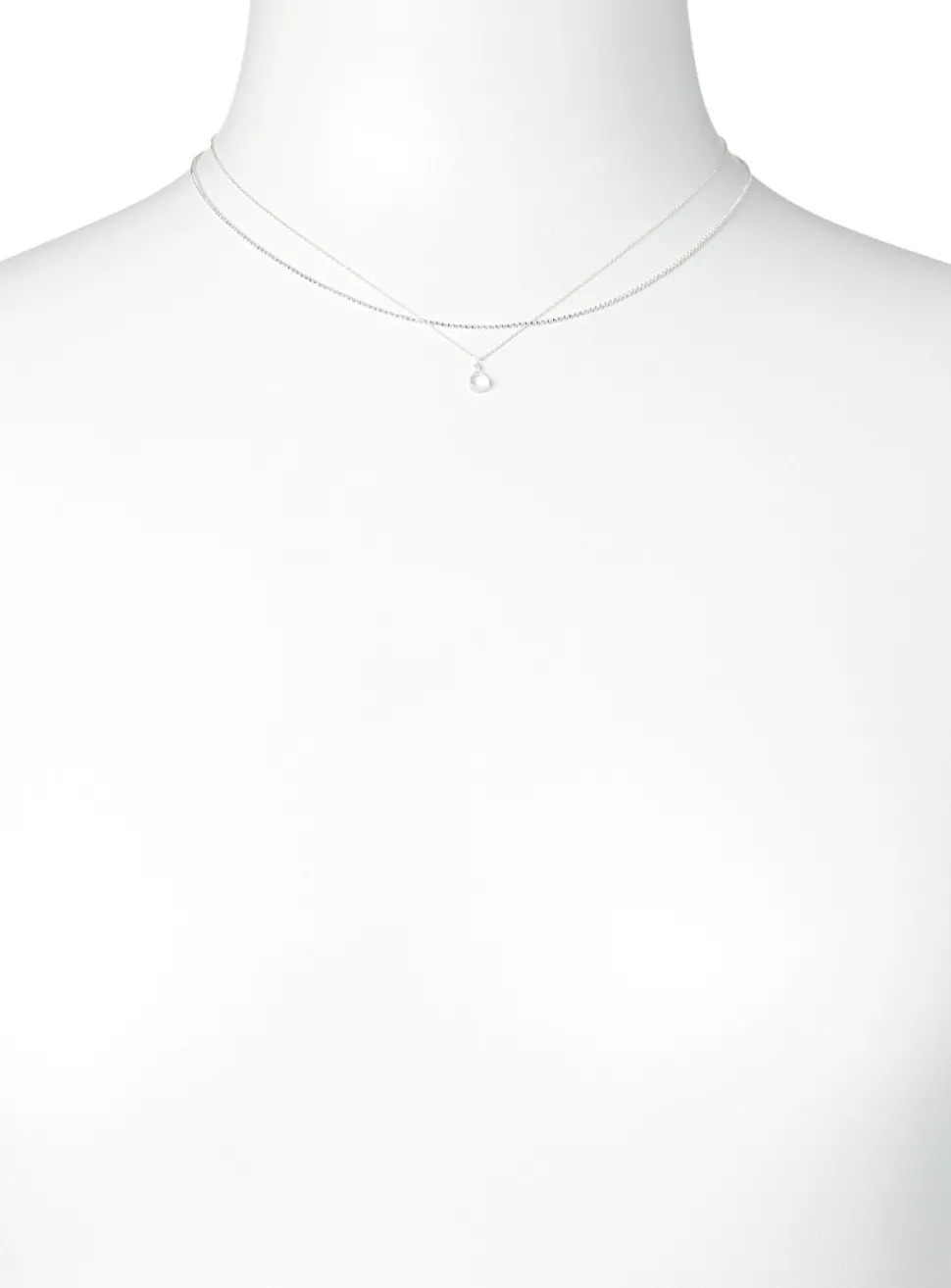 Drop pendant necklace