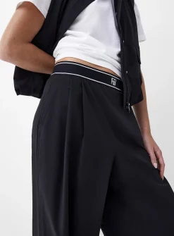 Elastic waist pleated nylon pant