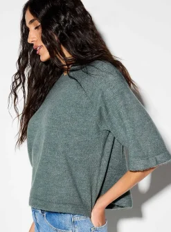 Elbow-length raglan sleeves cropped sweater