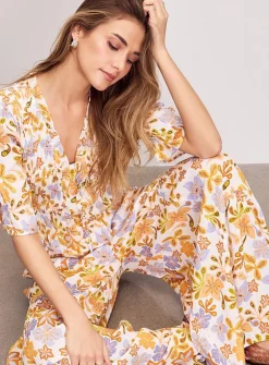 Elbow-length sleeves V-neck crinkled blouse