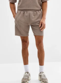 Embossed geo short