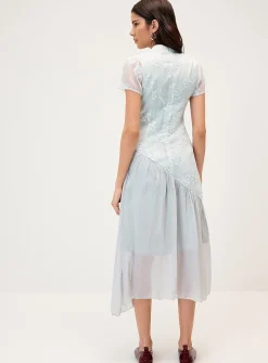Embroidered flower buttoned-collar maxi dress