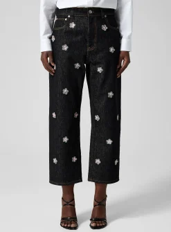 Embroidered flowers carrot-fit jean