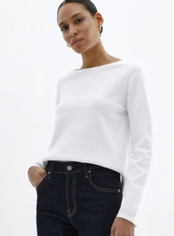 Fine-knit boat-neck sweater