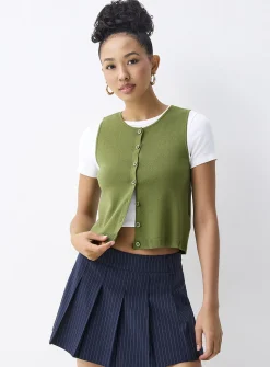 Fine-knit buttoned vest
