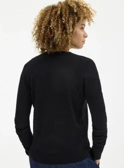 Fine-knit V-neck sweater