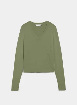 Fine-knit V-neck sweater