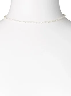 Fine pearl necklace