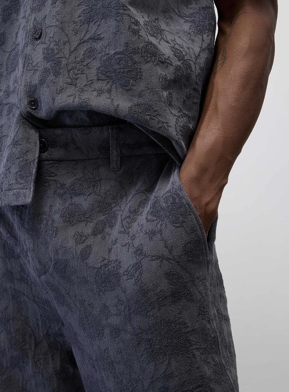 Floral jacquard pant