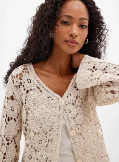 Floral pattern crocheted cardigan