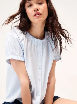 Flower buttons poplin shirt