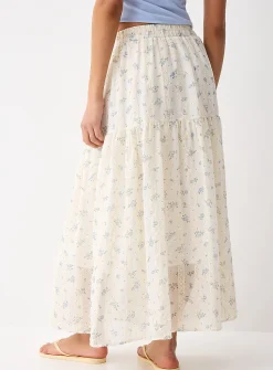 Flowers and embroidery maxi skirt