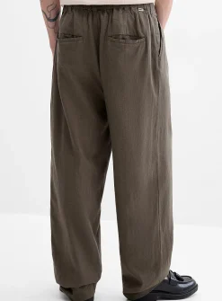 Foster pleated pant