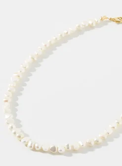 Freshwater pearl necklace