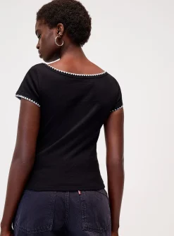 Geo edge boat collar T-shirt