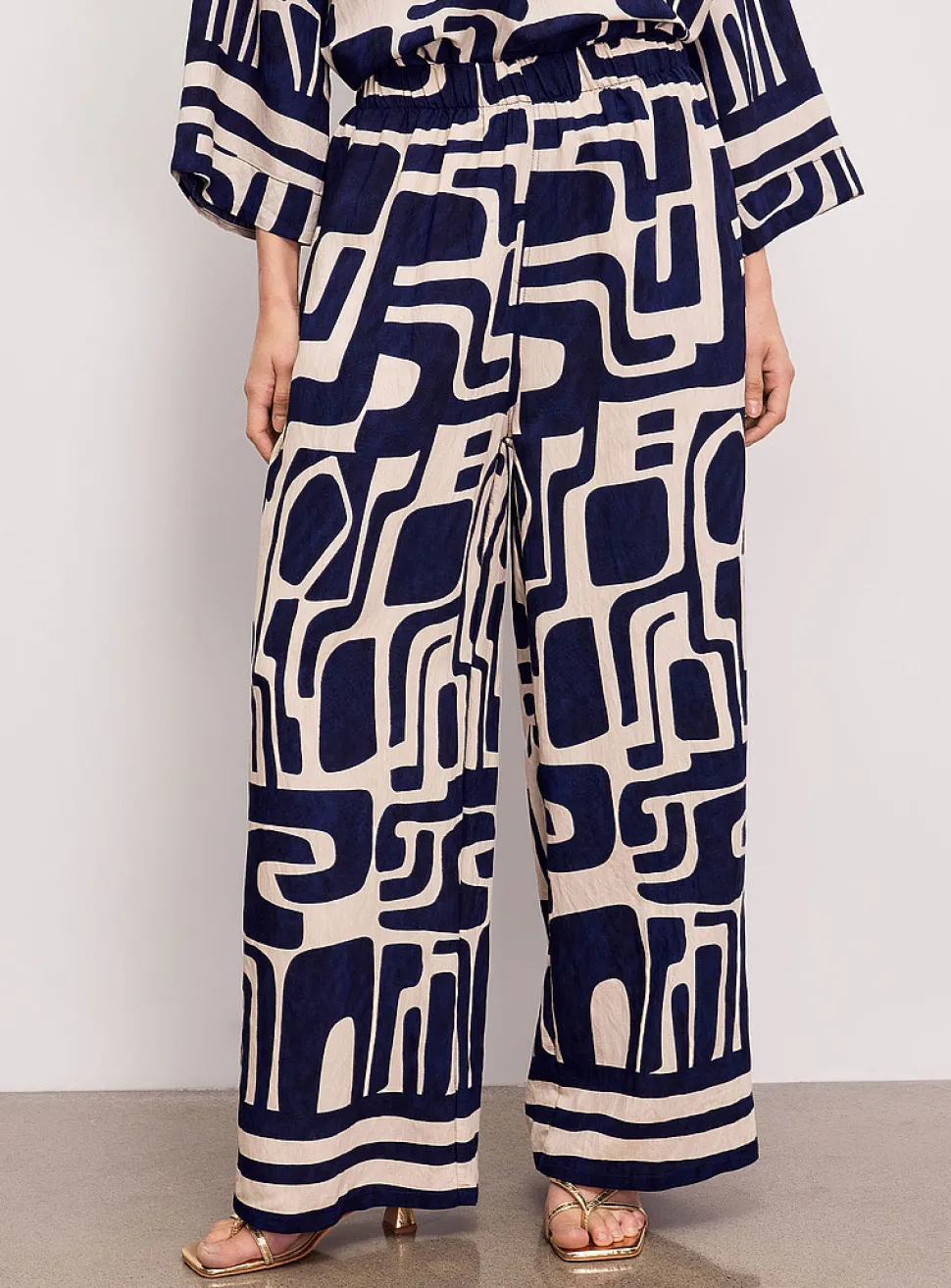Geometric pattern wide-leg pant