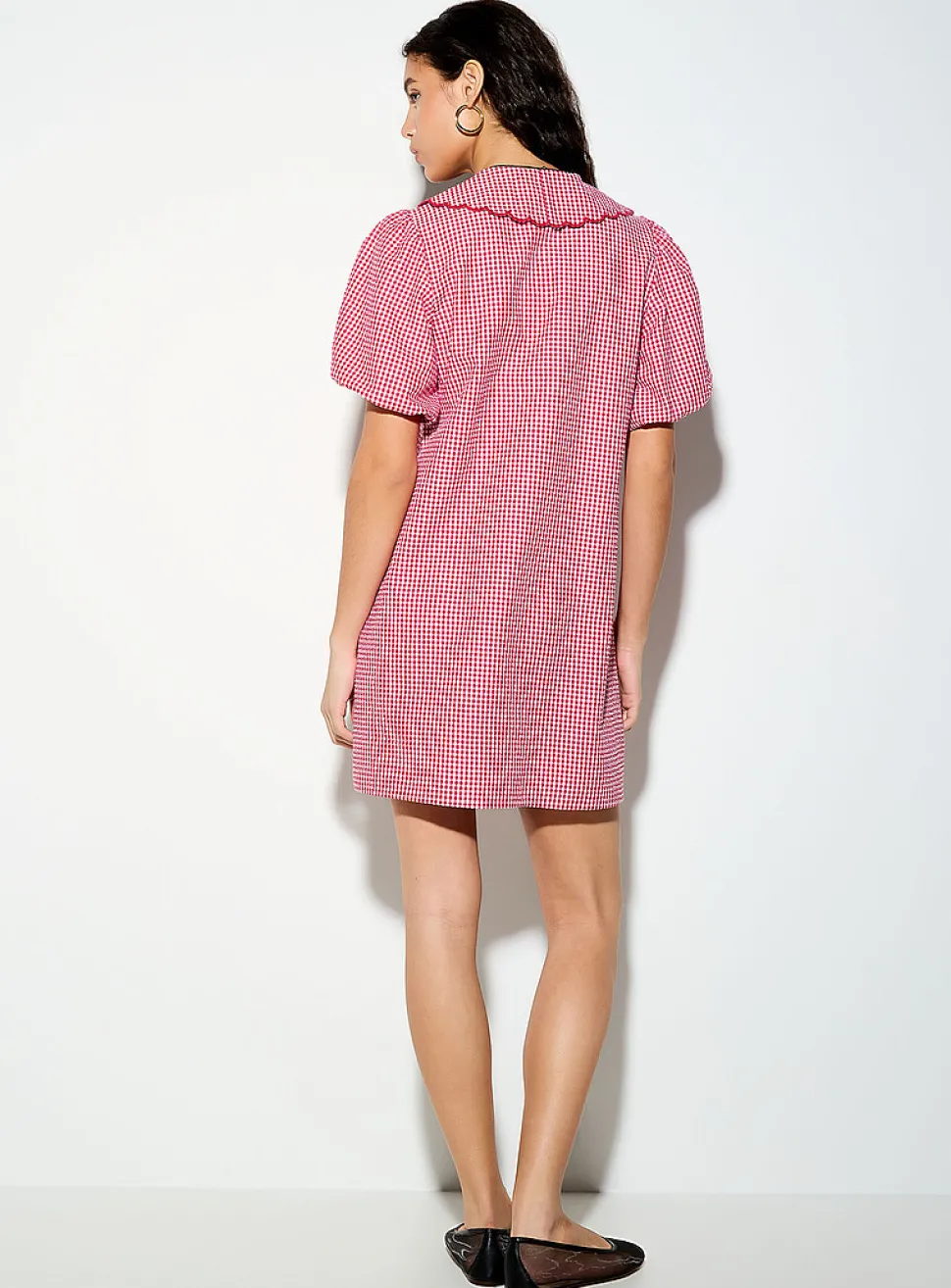 Gingham Peter Pan-collar seersucker shirtdress
