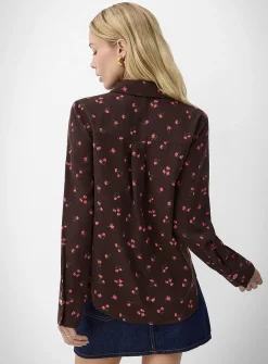 Jewel-button printed fluid blouse