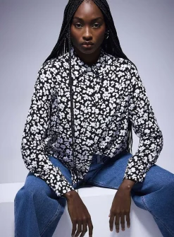 Jewel-button printed fluid blouse