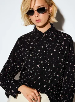 Jewel-button printed fluid blouse