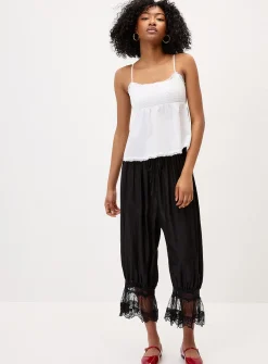 Lace ankle bloomer pant