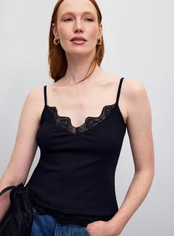 Lace trim ribbed cami