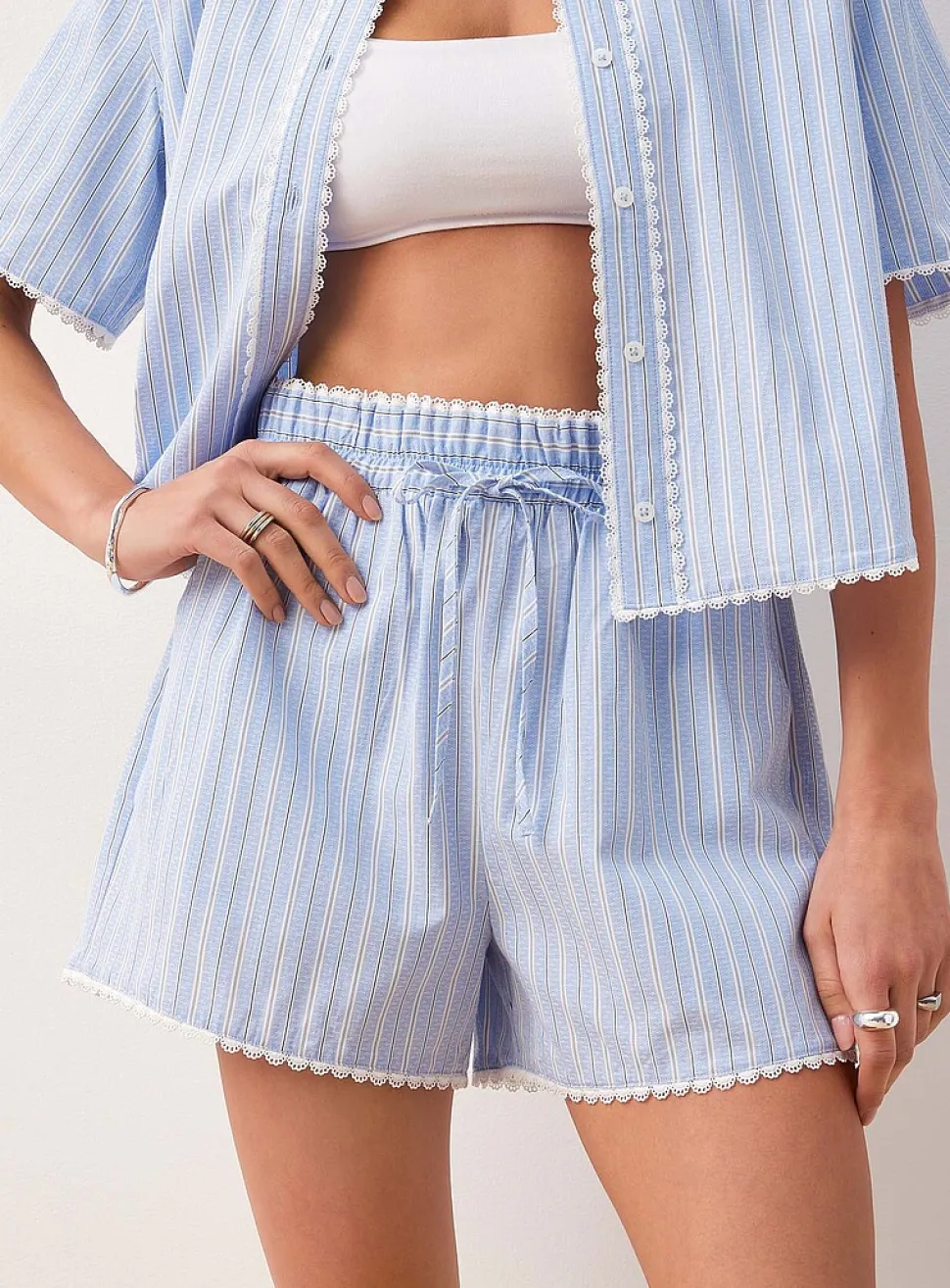 Lace trim striped short