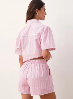 Lace trim striped short
